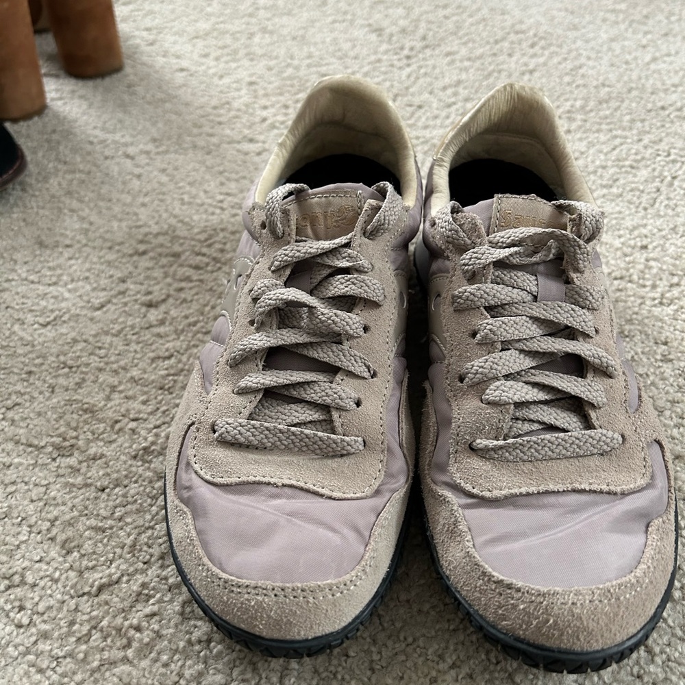 Saucony Originals Women’s Bullet. Size 6 tan